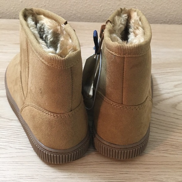 Cat & Jack Arias Winter boots - Picture 3 of 5